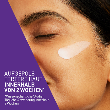 Gesicht mit aufgetragener Creme. Text: Aufgepolsterte Haut in 2 Wochen. Wissenschaftliche Studie.